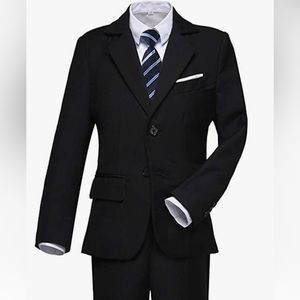 Boys suit - NWT